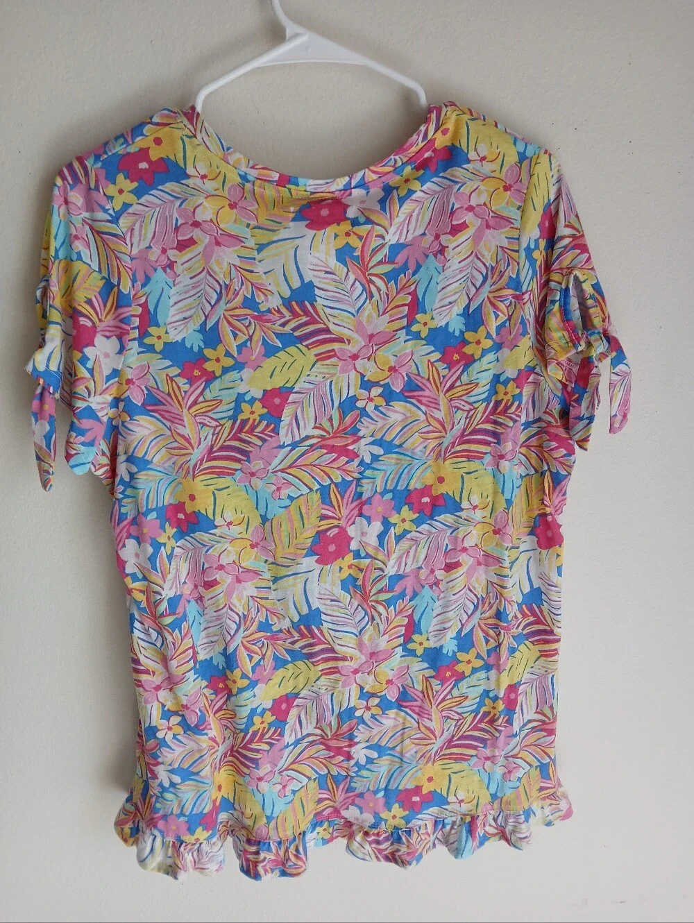Stella Parker Top Size Large Floral Ruffle Hem